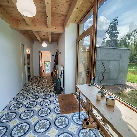 Elegante Maison 225 M2, Au Vert, 10 Personnes, 5 Chambres, 5 Salles De Bain * Saint-Bonnet-le-Chastel