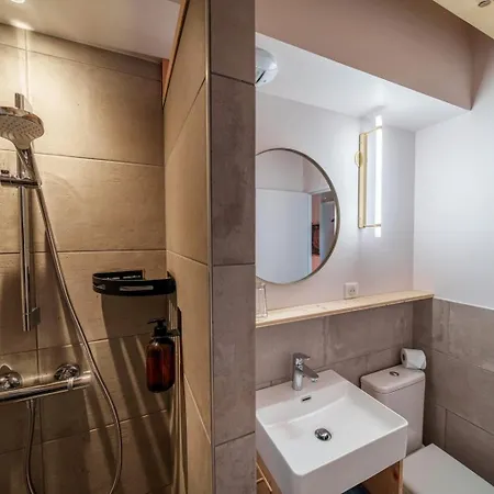 Elegante Maison 225 M2, Au Vert, 10 Personnes, 5 Chambres, 5 Salles De Bain 펜션