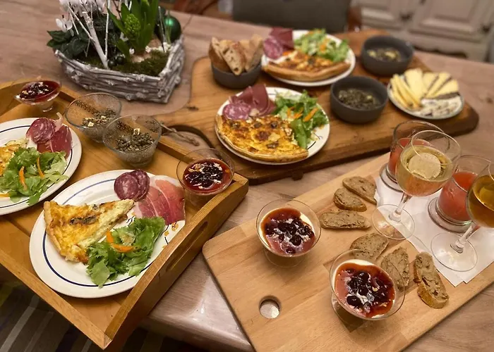 Elegante Maison 225 M2, Au Vert, 10 Personnes, 5 Chambres, 5 Salles De Bain Holiday home