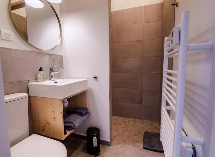 Elegante Maison 225 M2, Au Vert, 10 Personnes, 5 Chambres, 5 Salles De Bain * Saint-Bonnet-le-Chastel