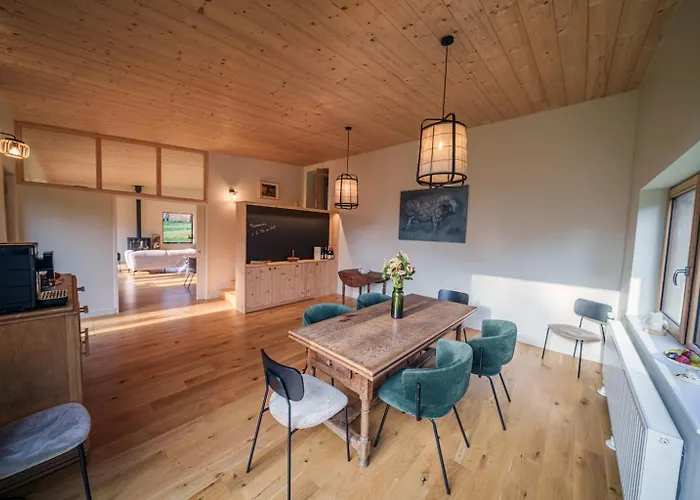 Elegante Maison 225 M2, Au Vert, 10 Personnes, 5 Chambres, 5 Salles De Bain Holiday home